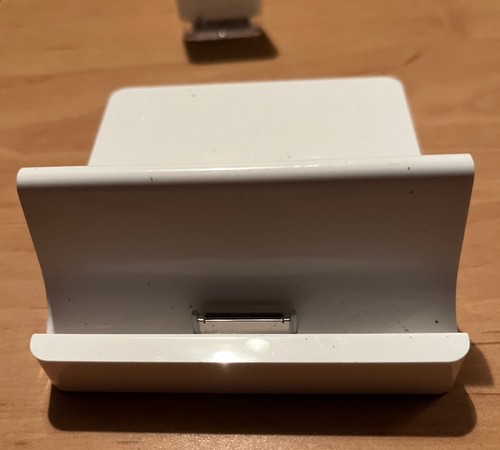 Apple ipad iphone - apple, iphone-docking